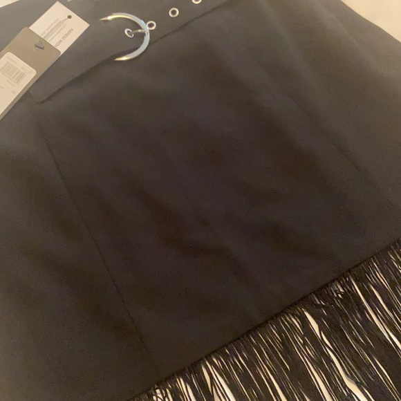 Mini black skirt with fringes size 4 - brand new - Picture 2 of 5
